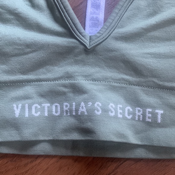 Victoria’s Secret Green adjustable T-back sports bra/bralette - Picture 2 of 4